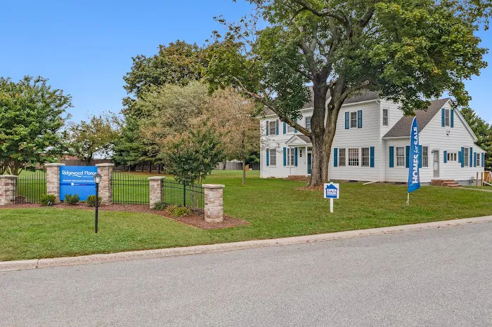 Ridgewood Manor Manufactured Home Community Picture 2