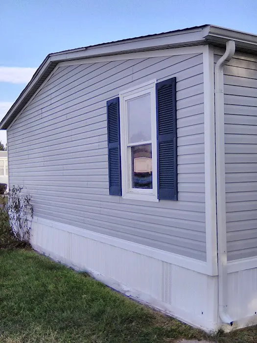 Pinewood Acres Mobile Home Pk Picture 1