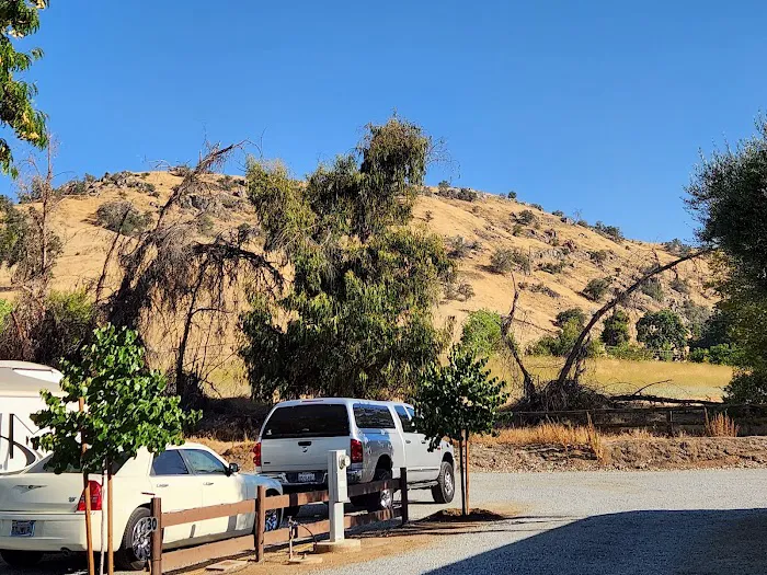 Lemon Cove Village RV Park Campground Picture 4