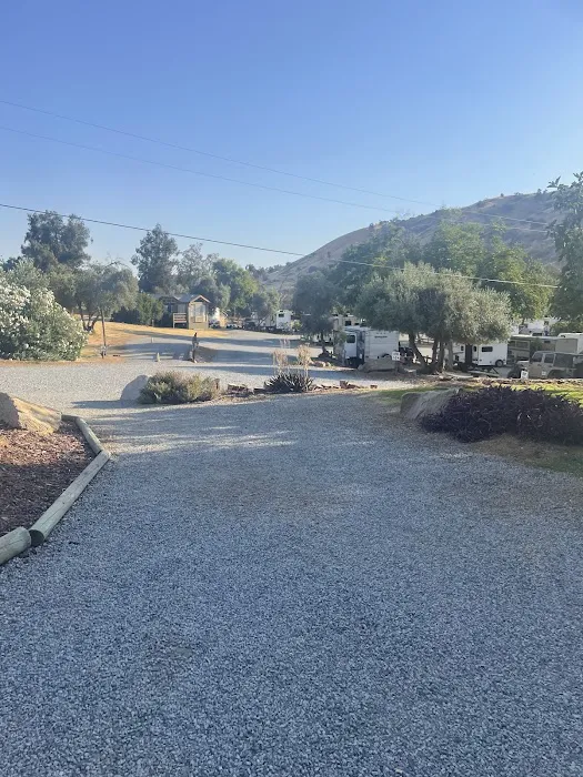 Lemon Cove Village RV Park Campground Picture 6