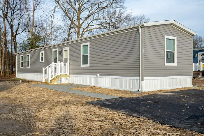 De In Park Sales - Investors Realty Inc. Picture 2