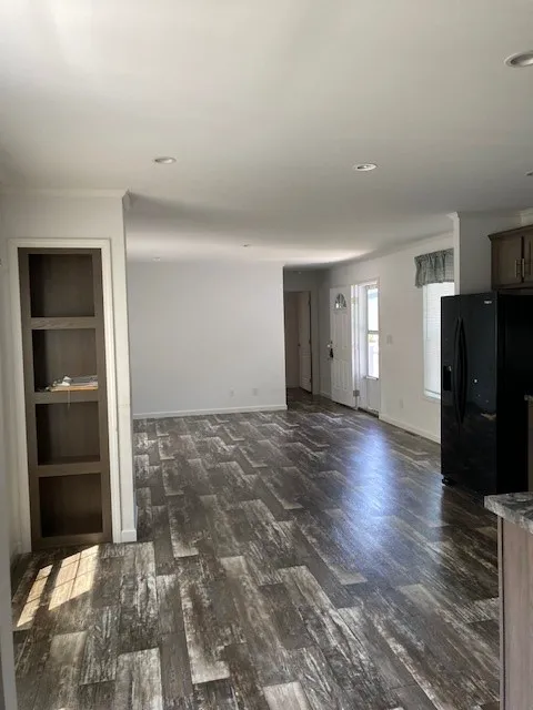 De In Park Sales - Investors Realty Inc. Picture 8