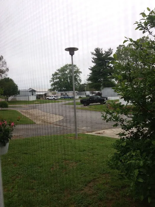 Lake Forest Mobile Estates Picture 1