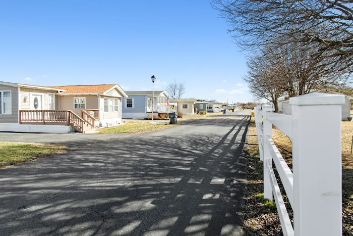 Colonial East Manufactured Home Community Picture 5