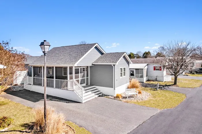 Colonial East Manufactured Home Community Picture 6