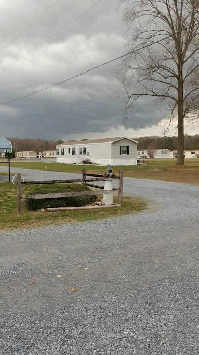 Country Living Mobile Court Picture 1