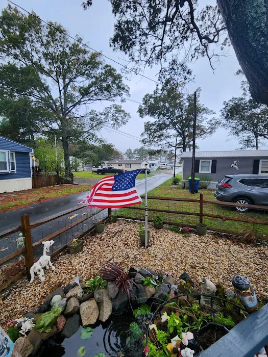 Bay City Mobile Home Park Picture 6