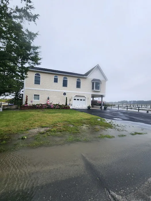 Bay City Mobile Home Park Picture 5