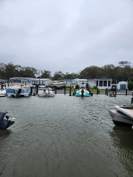 Bay City Mobile Home Park Picture 7