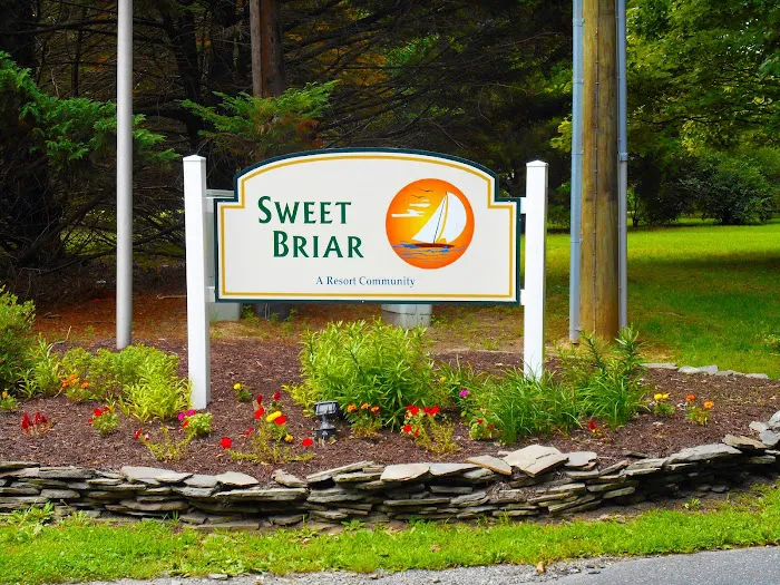 Sweetbriar Picture 4