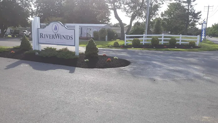 RIVERWINDS Picture 2