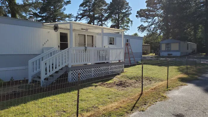 Woodsville Mobile Home Park Picture 2