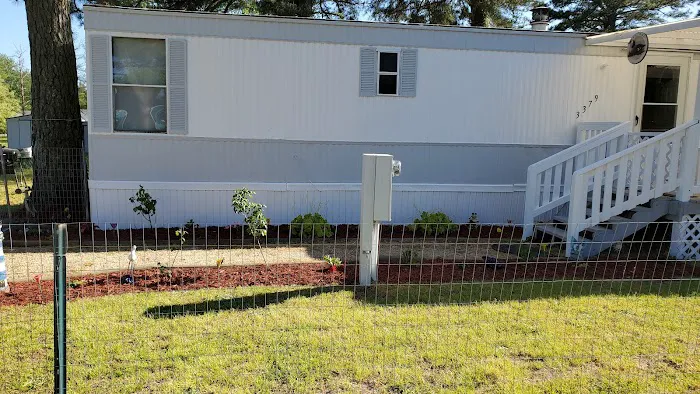 Woodsville Mobile Home Park Picture 1