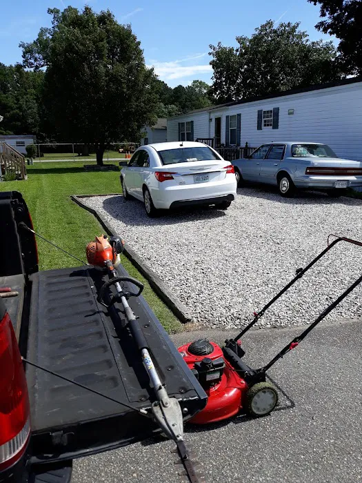 Loweman Court Trailer Park Picture 8