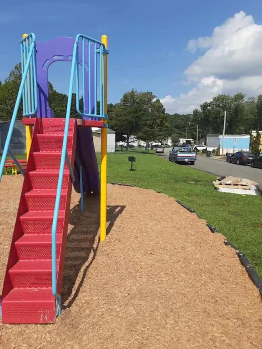 Warwick Mobile Home Community Picture 2