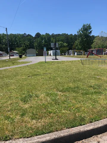 Warwick Mobile Home Community Picture 6