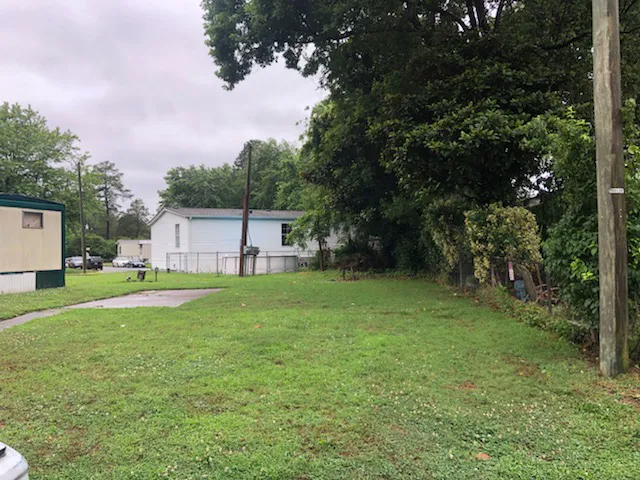 Warwick Mobile Home Community Picture 5
