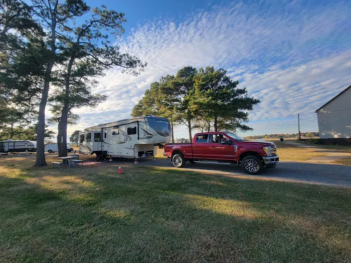 The Colonies RV Travel Park & Country Store Picture 8