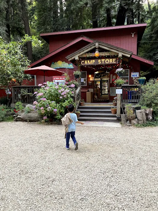 Riverside Campground & Cabins Picture 2