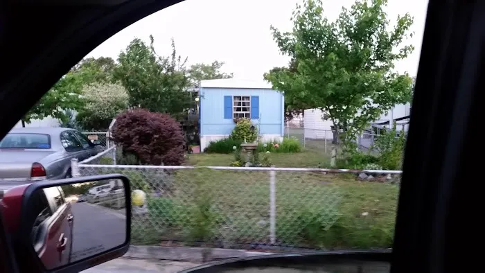 Geneva Mobile Home Park Picture 9