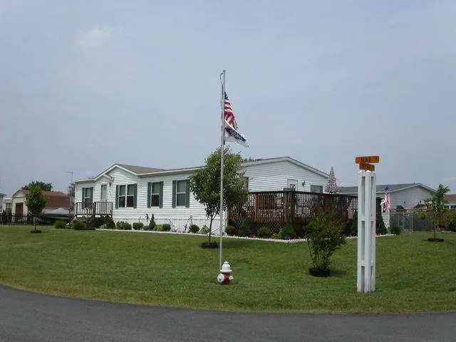 Twin Ponds Mobile Home Park Picture 2