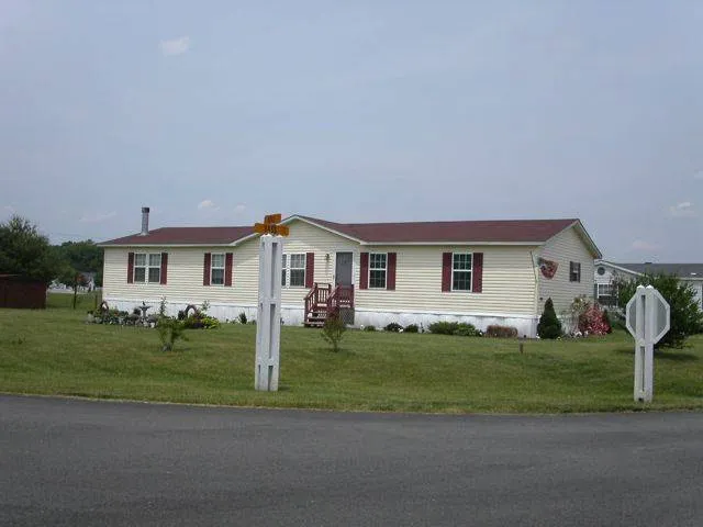 Twin Ponds Mobile Home Park Picture 3