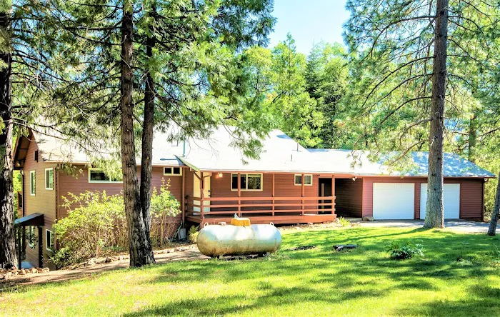 Sequoia Trails Cabin Picture 1