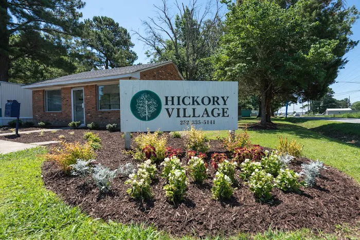 Hickory Village Mobile Home Park Picture 3