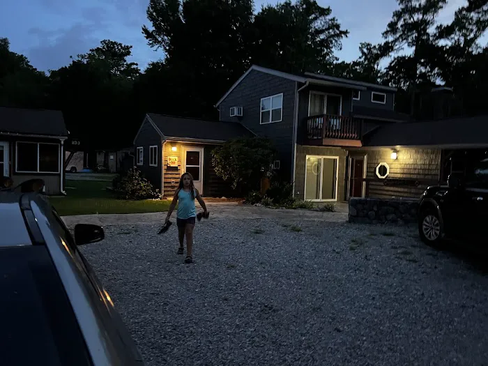 Lunker Lodge and RV Park Picture 9