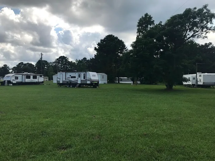 Treeside RV Park Picture 5