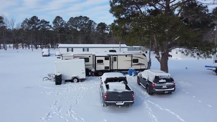 Treeside RV Park Picture 7