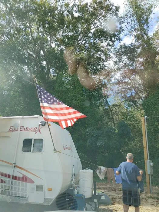 Treeside RV Park Picture 10