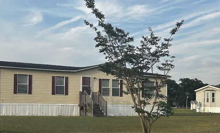 Cypress and Cobb Acres Mobile Home Park Picture 3