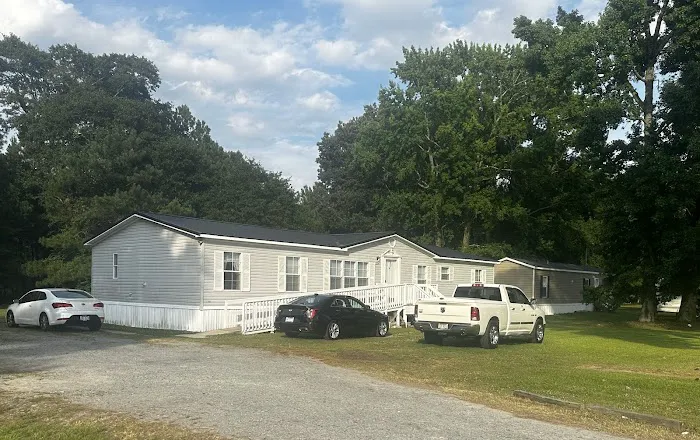 Cypress and Cobb Acres Mobile Home Park Picture 1