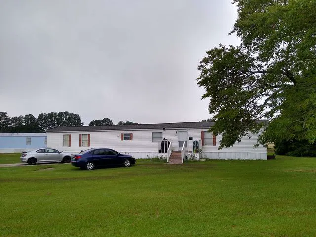 Fairview Mobile Home Community Picture 3