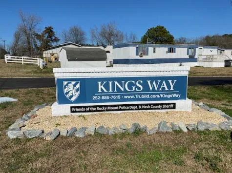Kings Way Mobile Home Community Picture 2