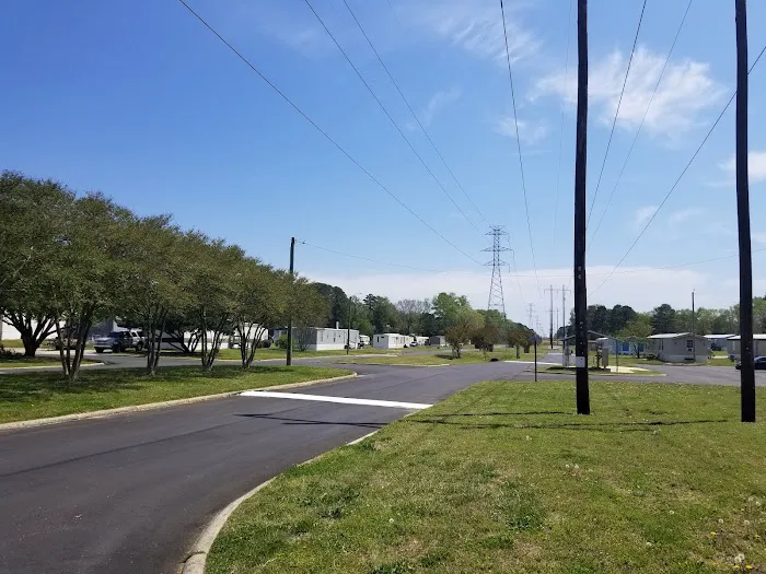 Kings Way Mobile Home Community Picture 6