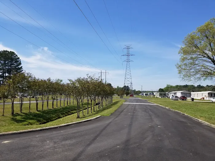 Kings Way Mobile Home Community Picture 8