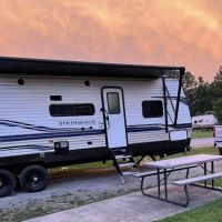 Kamper's Lodge Campground ico