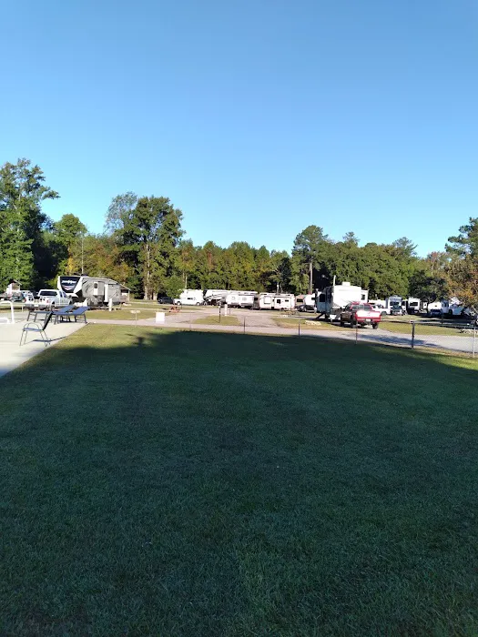 Kamper's Lodge Campground Picture 8