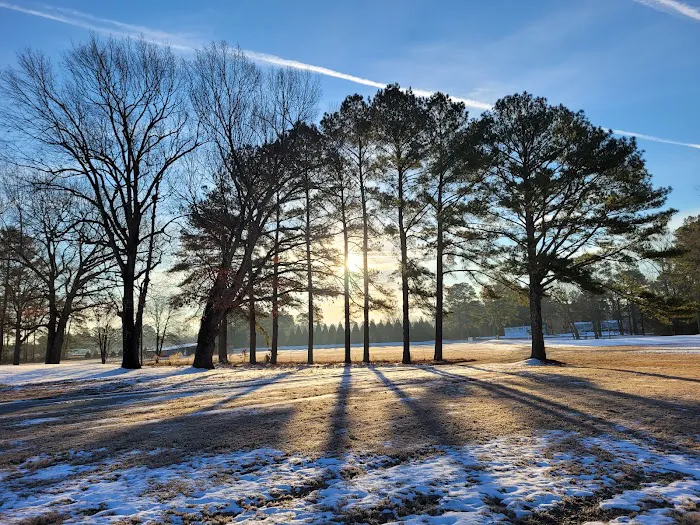 Whispering Oaks RV Resort Picture 5