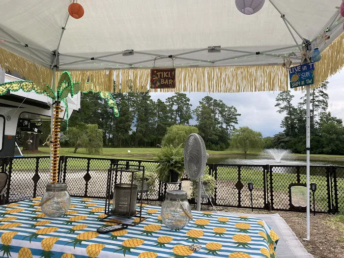 Whispering Oaks RV Resort Picture 2