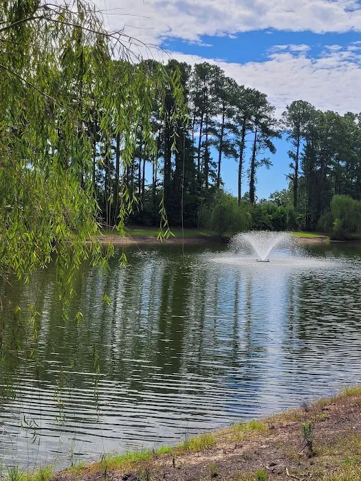 Whispering Oaks RV Resort Picture 9