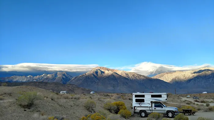 Pleasant Valley Owens River Campground Picture 4