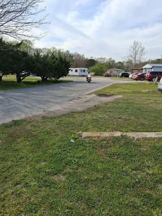 Elks Mobile Home Park Picture 8