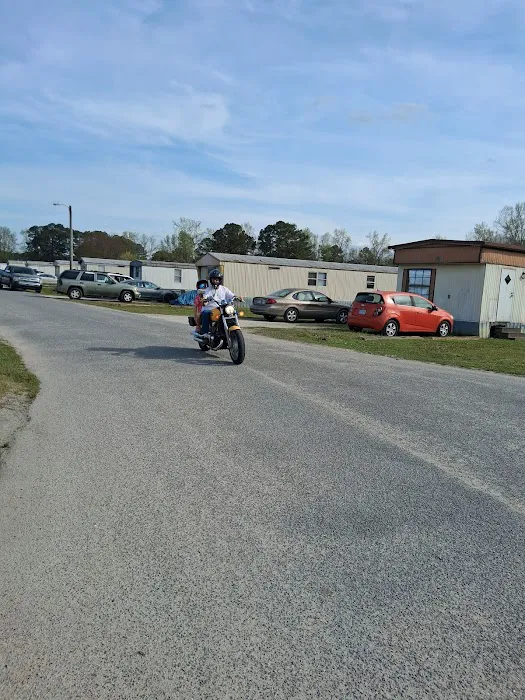 Elks Mobile Home Park Picture 7