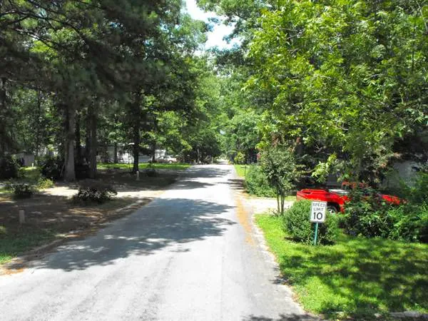 Village Squire Mobile Estates & RV Park Picture 4