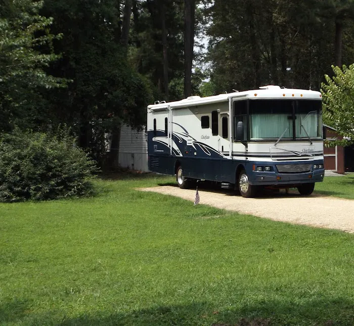 Village Squire Mobile Estates & RV Park Picture 5