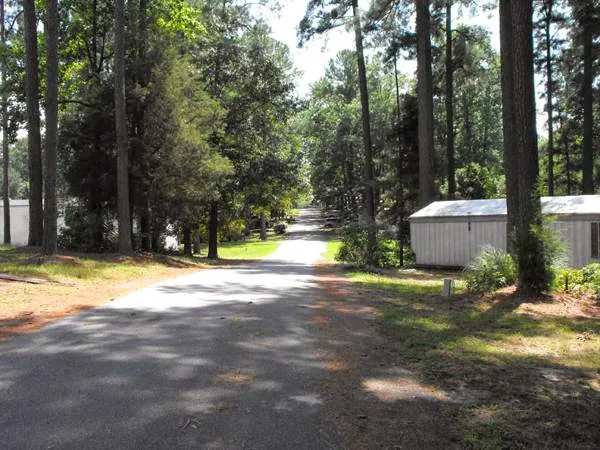 Village Squire Mobile Estates & RV Park Picture 10