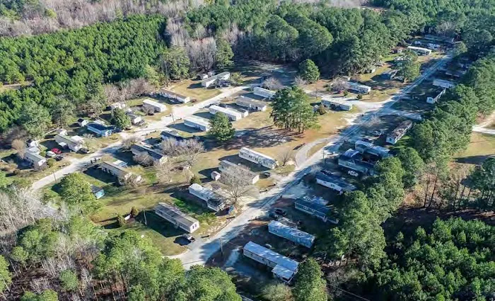 Pippin Mobile Home Park Picture 1